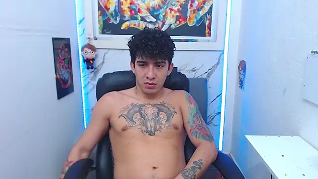 Snapshot of targuerian22 chatting on November 11, 2025, 1:22 am targuerian22 online show from November 11, 2025, 1:22 am