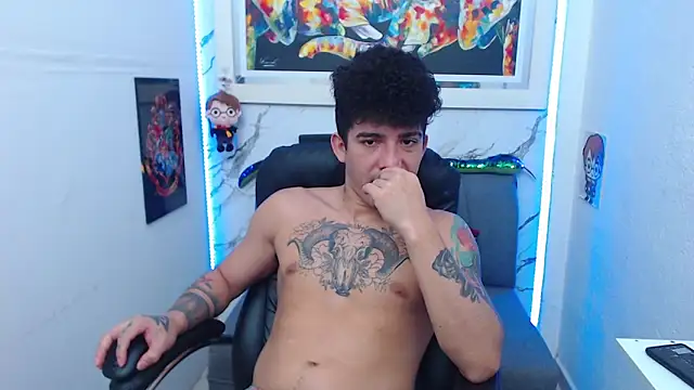 Snapshot of targuerian22 chatting on October 30, 2025, 4:33 am targuerian22 online show from October 30, 2025, 4:33 am