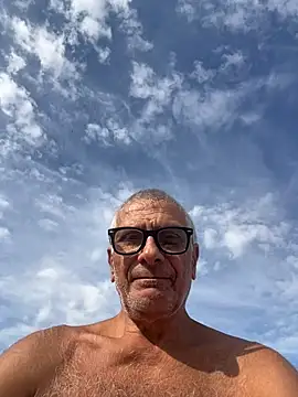 4n4l1zz4m1 online show from October 14, 2025, 1:12 pm