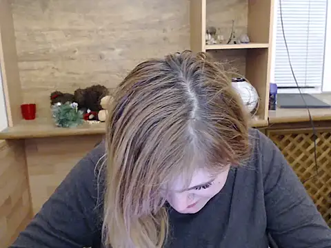 Snapshot of DaniellaKiss chatting on February 9, 2026, 4:49 pm DaniellaKiss online show from February 9, 2026, 4:49 pm