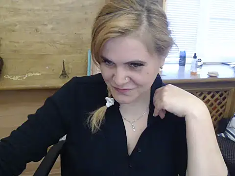 DaniellaKiss online show from April 27, 2026, 3:54 pm