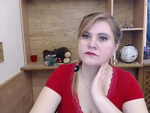 Snapshot of DaniellaKiss chatting on February 28, 2026, 9:20 am DaniellaKiss online show from February 28, 2026, 9:20 am