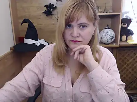 DaniellaKiss online show from November 23, 2025, 9:08 am