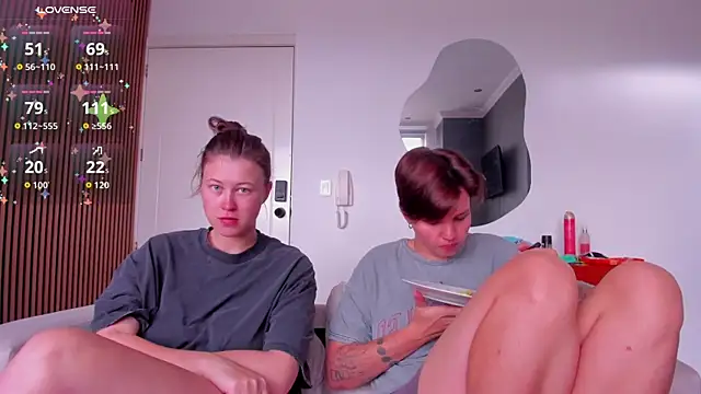 Snapshot of jessica_tenderly chatting on November 14, 2025, 1:04 pm jessica tenderly online show from November 14, 2025, 1:04 pm