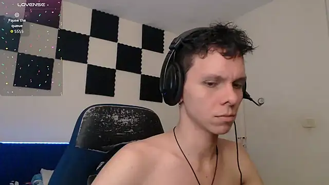 Snapshot of bryamado69 chatting on December 3, 2025, 4:35 am bryamado69 online show from December 3, 2025, 4:35 am