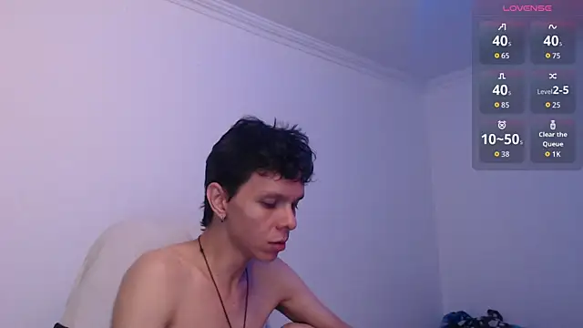 bryamado69 online show from April 24, 2026, 4:58 am