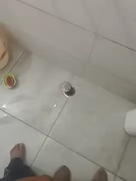 Snapshot of Gururonny07 chatting on October 19, 2025, 12:35 am Gururonny07 online show from October 19, 2025, 12:35 am