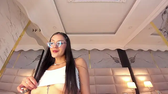 Princess Violett online show from October 30, 2025, 2:47 pm