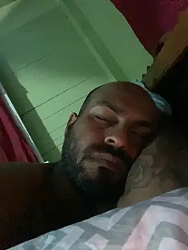 Snapshot of islandvybee55 chatting on September 11, 2025, 4:45 am islandvybee55 online show from September 11, 2025, 4:45 am