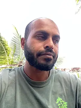 Snapshot of islandvybee55 chatting on November 12, 2025, 5:06 pm islandvybee55 online show from November 12, 2025, 5:06 pm