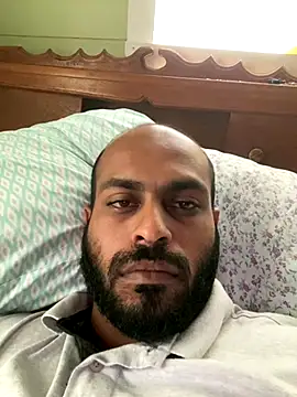 Snapshot of islandvybee55 chatting on November 18, 2025, 3:48 pm islandvybee55 online show from November 18, 2025, 3:48 pm