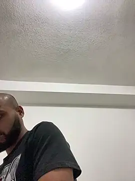 Snapshot of islandvybee55 chatting on January 21, 2025, 1:08 am islandvybee55 online show from January 21, 2025, 1:08 am