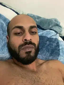 Snapshot of islandvybee55 chatting on January 26, 2025, 1:20 am islandvybee55 online show from January 26, 2025, 1:20 am