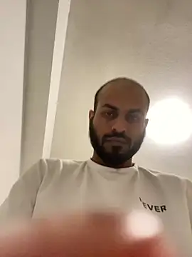 Snapshot of islandvybee55 chatting on January 12, 2025, 1:53 am islandvybee55 online show from January 12, 2025, 1:53 am