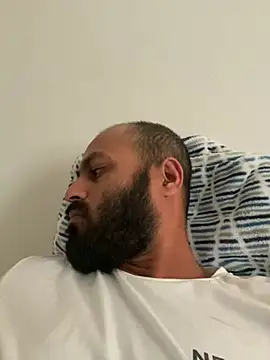 Snapshot of islandvybee55 chatting on March 22, 2025, 9:42 pm islandvybee55 online show from March 22, 2025, 9:42 pm