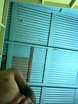 Snapshot of islandvybee55 chatting on December 16, 2025, 5:00 am islandvybee55 online show from December 16, 2025, 5:00 am