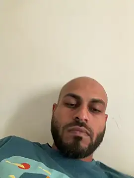 Snapshot of islandvybee55 chatting on February 15, 2025, 10:21 pm islandvybee55 online show from February 15, 2025, 10:21 pm