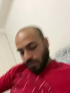 Snapshot of islandvybee55 chatting on February 27, 2025, 2:03 am islandvybee55 online show from February 27, 2025, 2:03 am