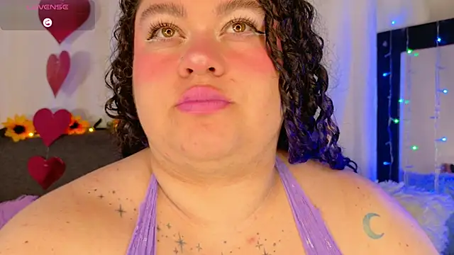 lunitaa0 online show from February 21, 2026, 4:25 am