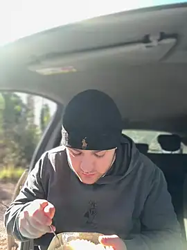 Snapshot of ErPumas126 chatting on March 3, 2025, 9:34 am ErPumas126 online show from March 3, 2025, 9:34 am