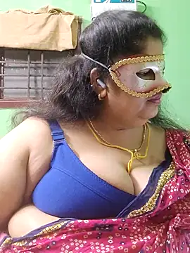 Snapshot of tamilthanushri chatting on July 15, 2026, 5:53 pm tamilthanushri online show from July 15, 2026, 5:53 pm