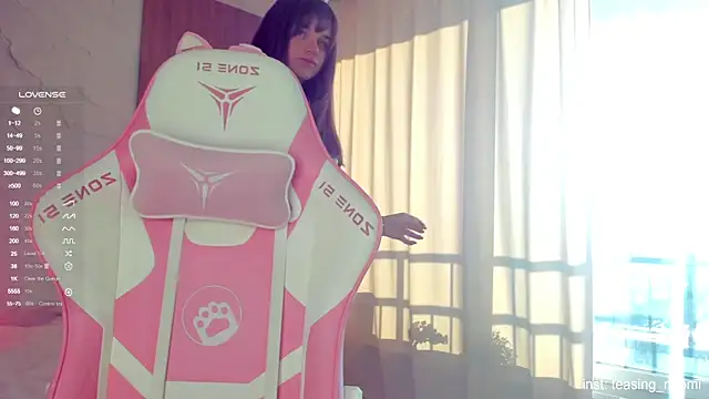 aesthetics  tease online show from November 16, 2025, 3:55 am