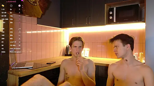  whitenight  online show from February 7, 2025, 7:06 pm