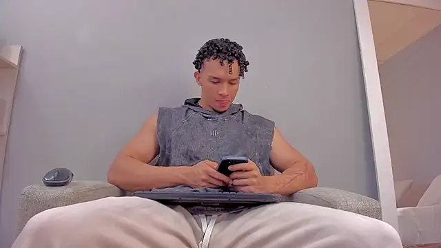 Snapshot of Dominick_star chatting on November 21, 2025, 3:49 am Dominick star online show from November 21, 2025, 3:49 am