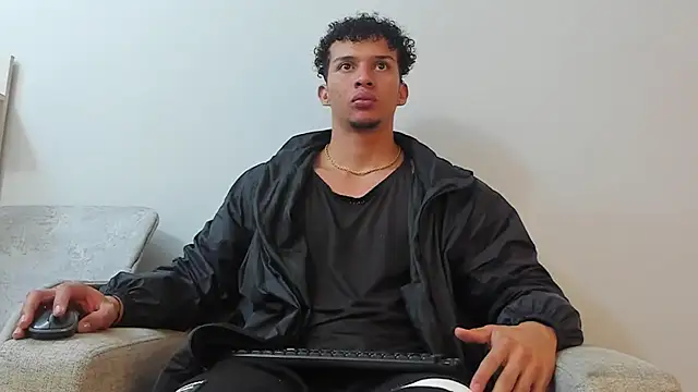 Dominick star online show from March 18, 2025, 3:12 am