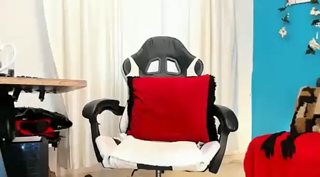 Snapshot of Bethanyjhonson chatting on December 10, 2024, 5:44 pm Bethanyjhonson online show from December 10, 2024, 5:44 pm