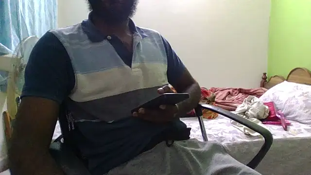 Snapshot of bangalorebulli chatting on November 7, 2025, 4:44 pm bangalorebulli online show from November 7, 2025, 4:44 pm