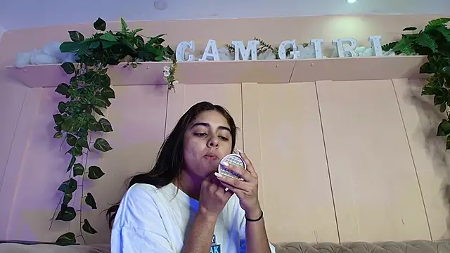 natalia aguirre1 online show from March 20, 2026, 12:06 pm