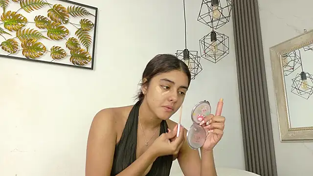 Snapshot of natalia_aguirre1 chatting on December 3, 2025, 12:04 pm natalia aguirre1 online show from December 3, 2025, 12:04 pm