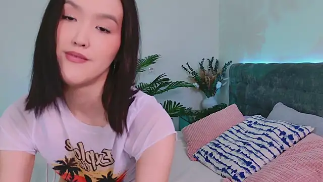 CarrieAmber online show from May 7, 2026, 1:58 pm