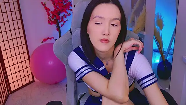 CarrieAmber online show from May 6, 2026, 2:10 pm
