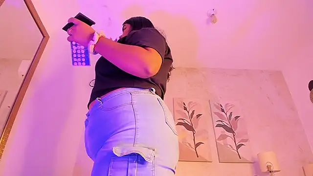 Snapshot of JOCELYN_SANTANA1 chatting on October 19, 2025, 12:19 pm JOCELYN SANTANA1 online show from October 19, 2025, 12:19 pm