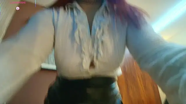 VickyJohnson1 online show from February 18, 2025, 8:58 pm