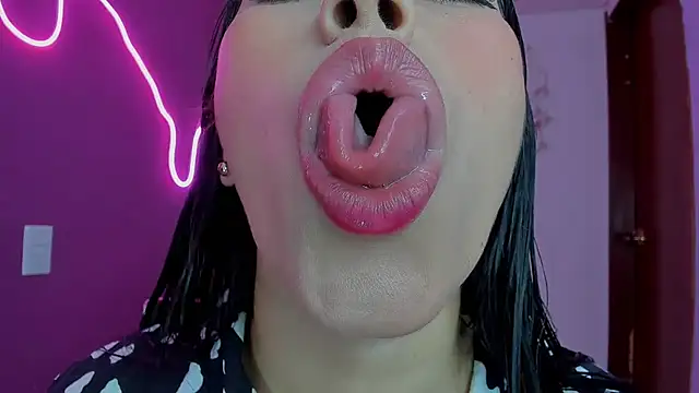 Snapshot of _sulmatevans_ chatting on November 4, 2025, 1:48 pm sulmatevans online show from November 4, 2025, 1:48 pm