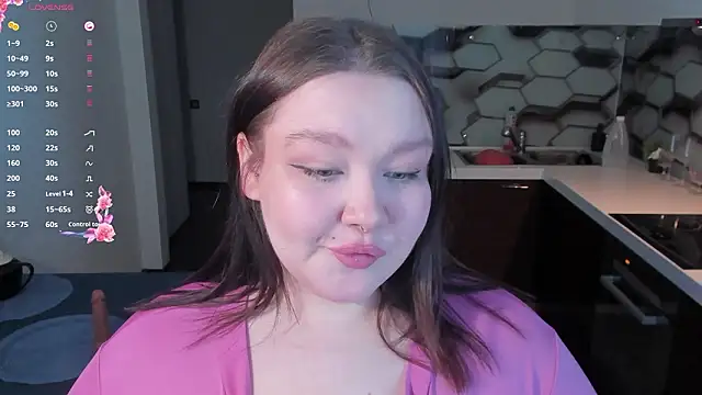 Snapshot of LilyBelll chatting on February 22, 2026, 8:39 am LilyBelll online show from February 22, 2026, 8:39 am