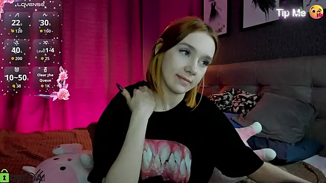 Snapshot of Lesi_Moonie01 chatting on May 15, 2026, 9:07 am Lesi Moonie01 online show from May 15, 2026, 9:07 am