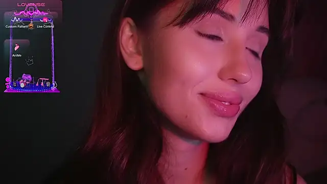 Snapshot of L1TWW chatting on October 23, 2025, 2:27 pm L1TWW online show from October 23, 2025, 2:27 pm