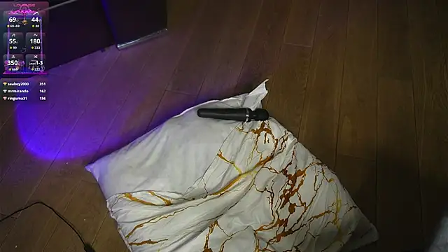 Snapshot of L1TWW chatting on October 25, 2025, 6:19 pm L1TWW online show from October 25, 2025, 6:19 pm