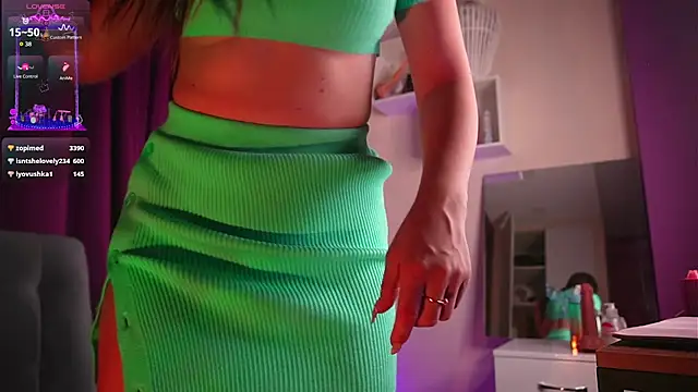 Snapshot of L1TWW chatting on October 14, 2025, 8:53 pm L1TWW online show from October 14, 2025, 8:53 pm