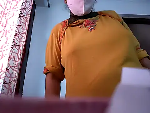 cutiecatty21 online show from December 11, 2024, 8:47 am