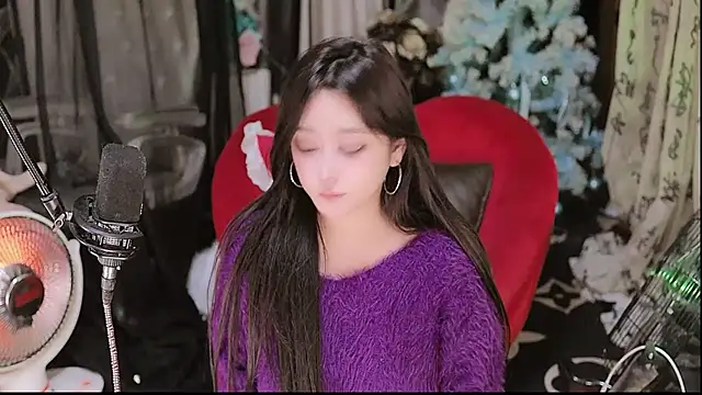 Snapshot of Missy_Nana21 chatting on February 9, 2026, 4:05 pm Missy Nana21 online show from February 9, 2026, 4:05 pm