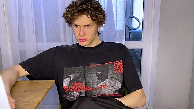 Snapshot of alyx_garden chatting on April 1, 2026, 12:06 pm alyx garden online show from April 1, 2026, 12:06 pm