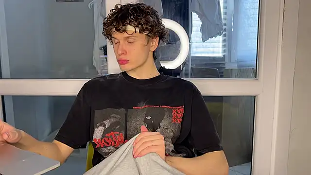 Snapshot of alyx_garden chatting on March 10, 2026, 10:19 am alyx garden online show from March 10, 2026, 10:19 am