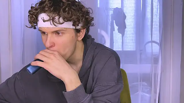 Snapshot of alyx_garden chatting on March 26, 2026, 9:51 am alyx garden online show from March 26, 2026, 9:51 am