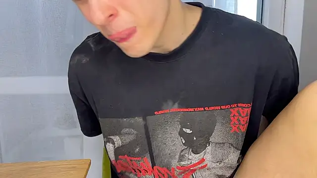 Snapshot of alyx_garden chatting on March 11, 2026, 8:52 am alyx garden online show from March 11, 2026, 8:52 am