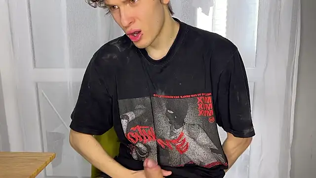 Snapshot of alyx_garden chatting on March 14, 2026, 8:42 am alyx garden online show from March 14, 2026, 8:42 am